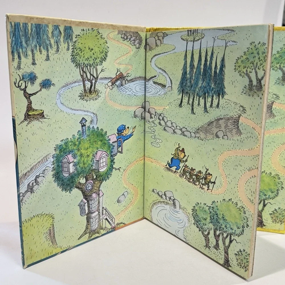 Vintage The Bear Scouts by Stan & Jan Berenstain 1967‎ Beginner Books Hard Cover